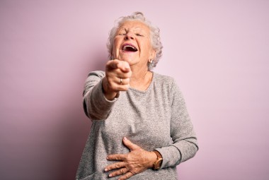 Yoga du Rire pour Seniors et Aidants